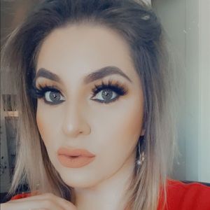 Meet your Posher, Evelyn